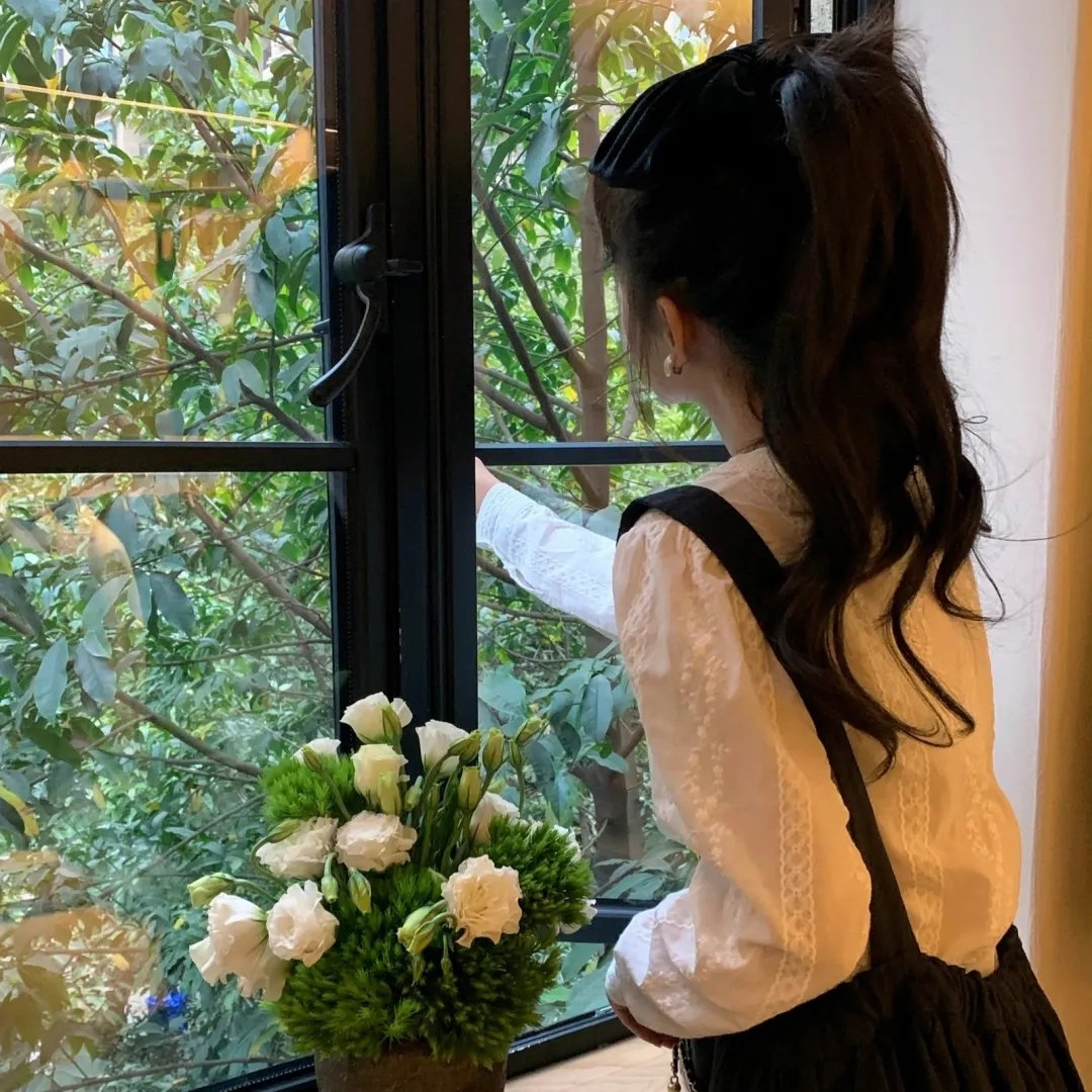 天才侦探御手洗：难解事件档案之折伞的女人